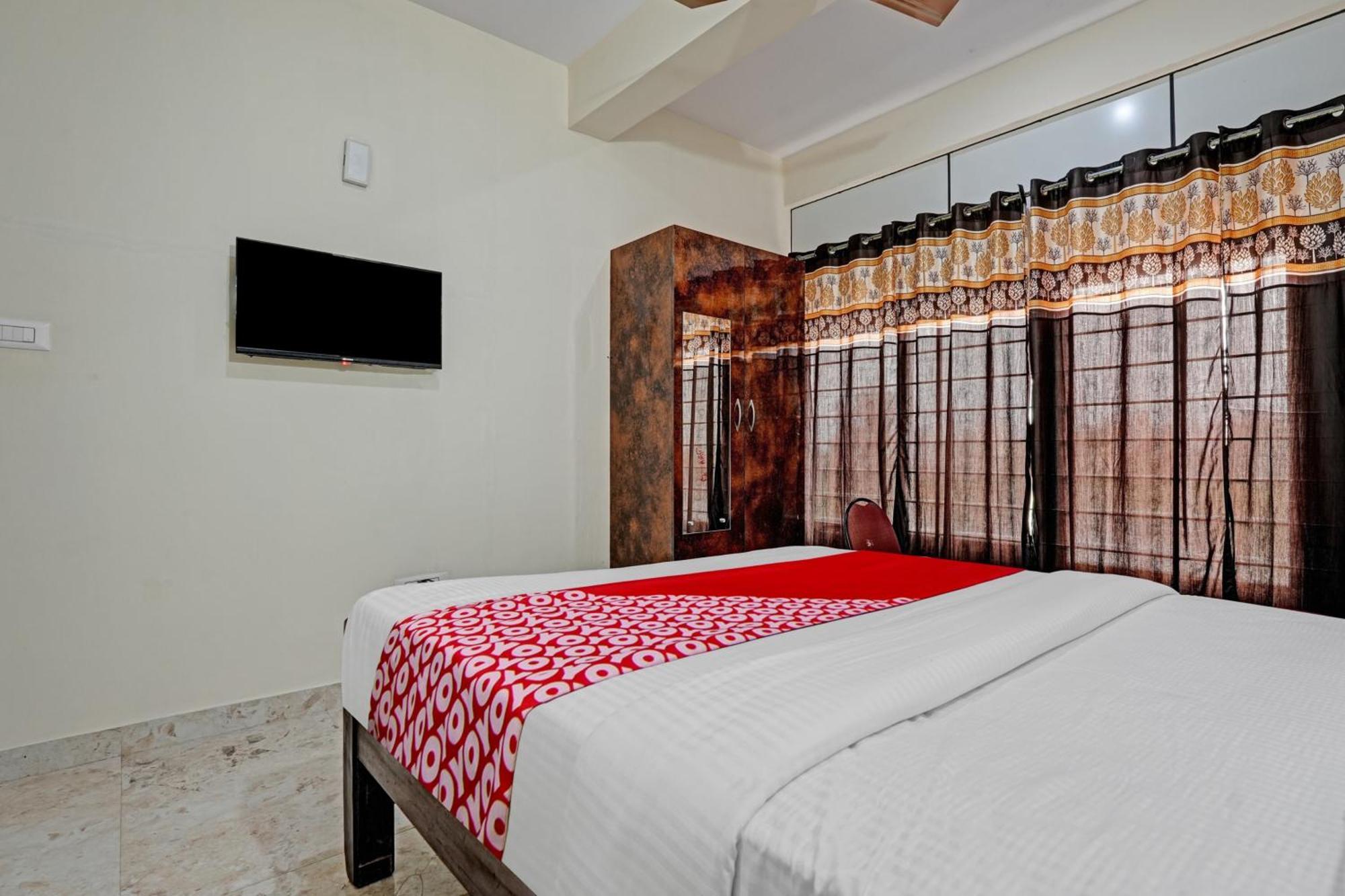 Hotel O Sri Chowdeshwari Boarding And Lodging Tavarikere Exterior foto